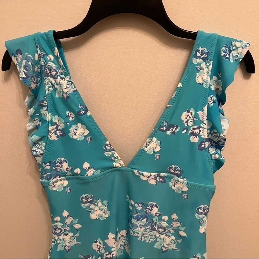 Cupshe One Piece Blue Floral Swimsuit Ruffle Sleeves Beach Cruise Resort Size S
